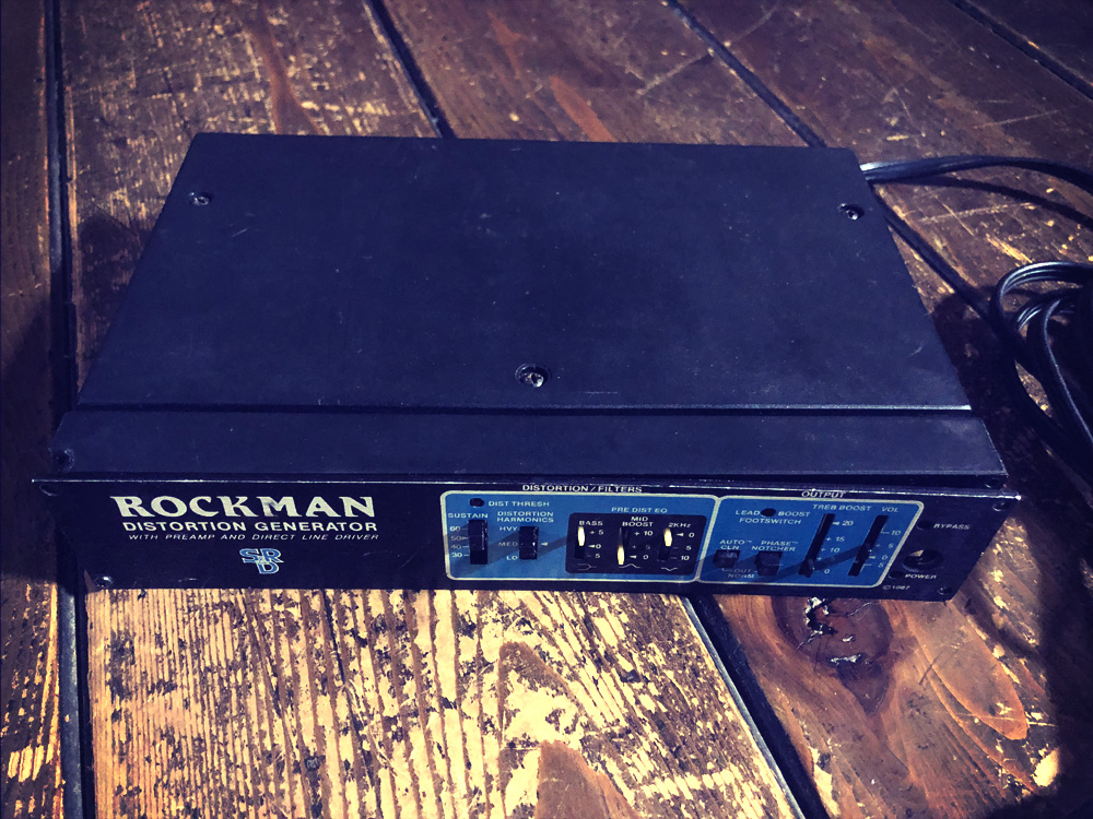 「GOAT GENERATOR」開発時にサンプルとなったオリジナル「Rockman Distortion Generator」の写真